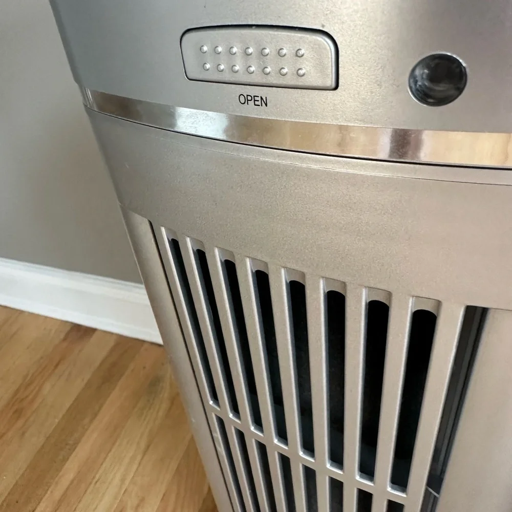 DAYTON HEPA Air Cleaner - Picture 4 of 11